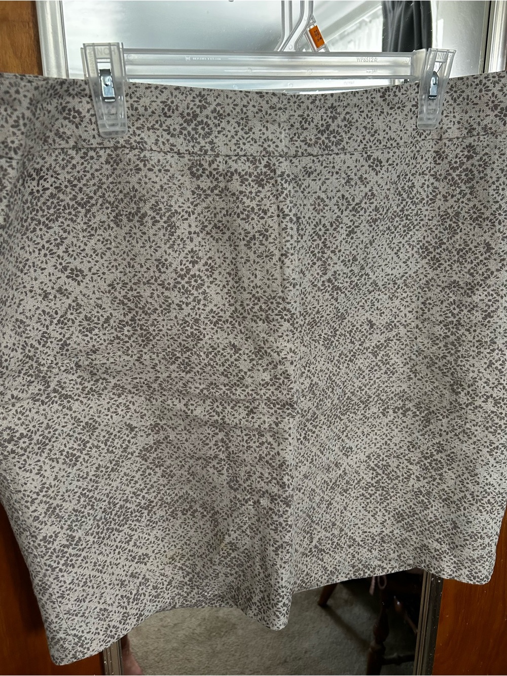 LOFT Cream and Gray Floral Print Skirt
